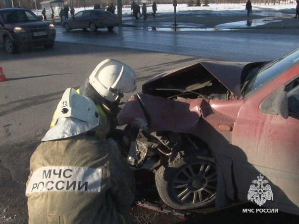 Пожарно-спасательный расчет привлекался для ликвидации ДТП в городе Челябинске