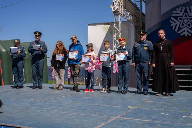 Пожарные Снежинска за безопасное детство